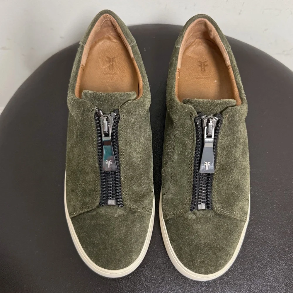 Frye Forest Green Suede Lena Zip Up Slip On Low Ivory Trim Top Sneaker 8 8M